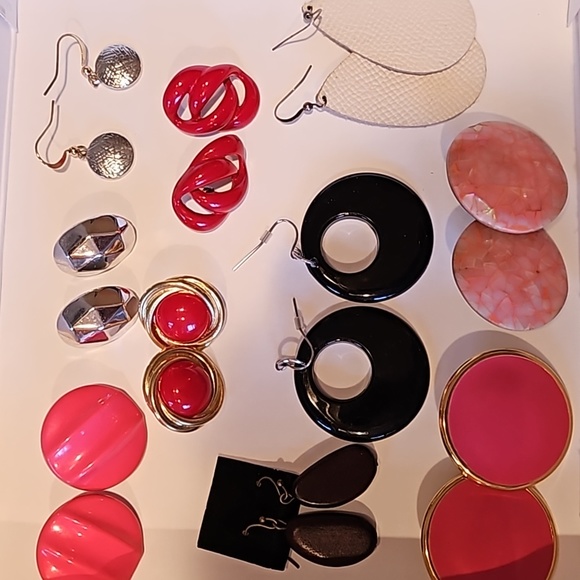 Lot of vintage pierced earrings - Picture 2 of 5